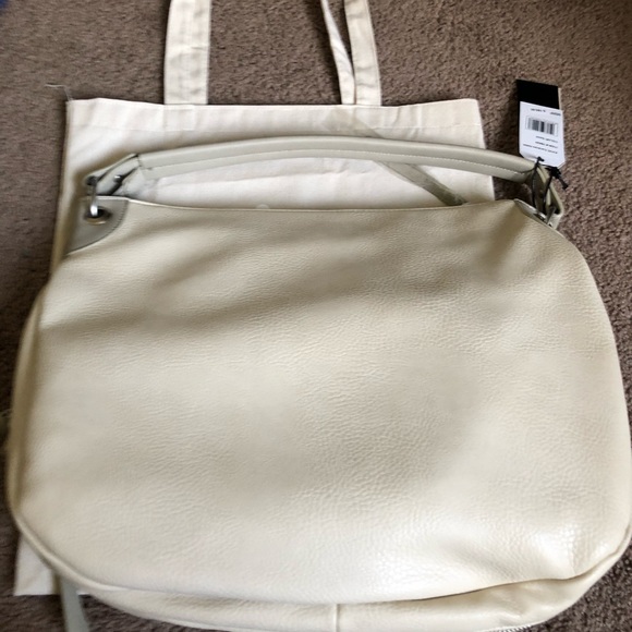 Evve Milano - Caracas Hobo in Sand Color - Picture 2 of 5